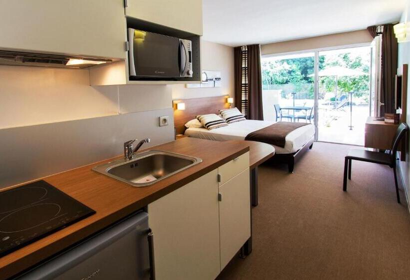 Номер Superior с Террасой, Forme Hotel & Spa Montpellier Sud Est   Parc Expositions   Arena