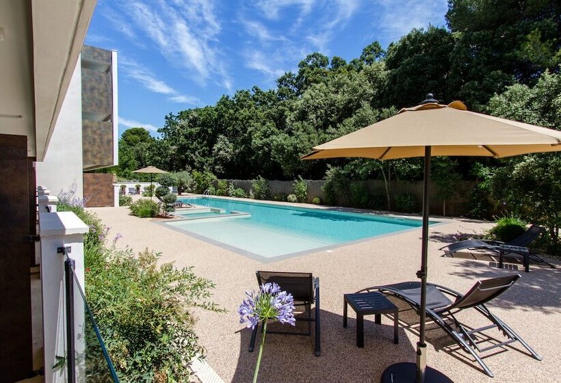 带露台的高档房间, Forme Hotel & Spa Montpellier Sud Est   Parc Expositions   Arena