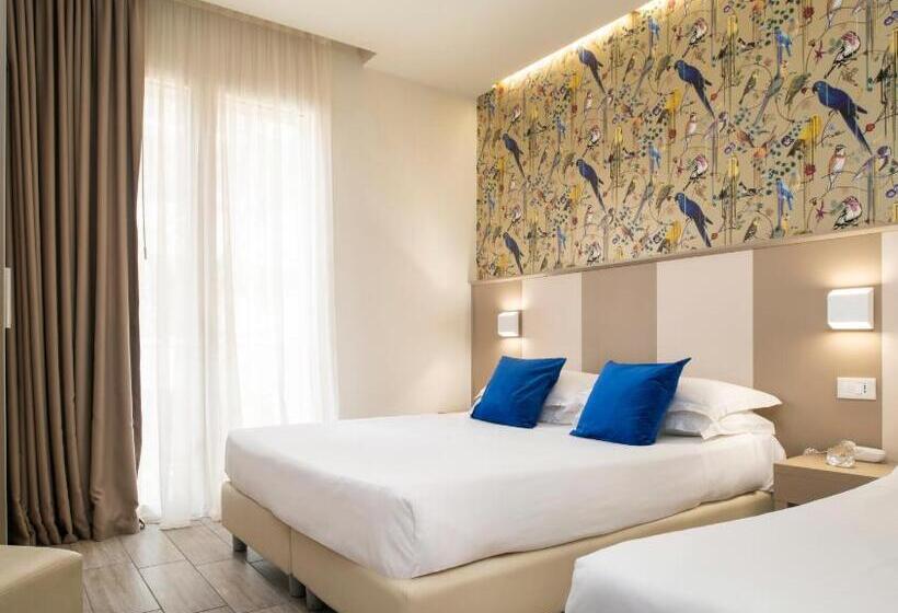 اتاق استاندارد سه نفره, L