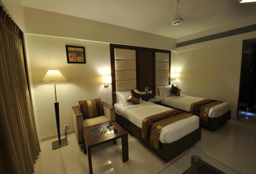 غرفة ديلوكس, Le Grande Residency Unmarried Couples Are Not Allowed