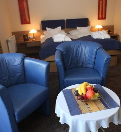 Полулюкс, Lenauhof