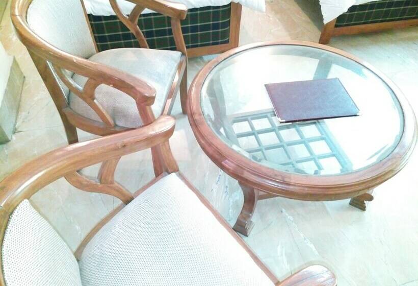 Apartament Superior 2 Sypialnie, Queens Residency Gurgaon