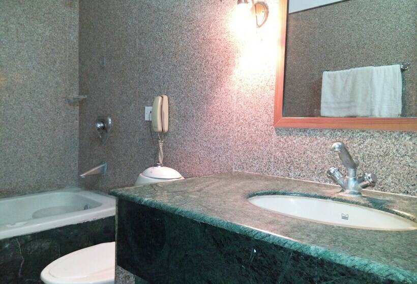 Apartament Superior 2 Sypialnie, Queens Residency Gurgaon