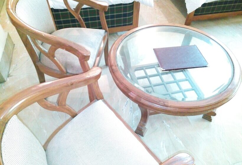 Apartament Superior 2 Sypialnie, Queens Residency Gurgaon