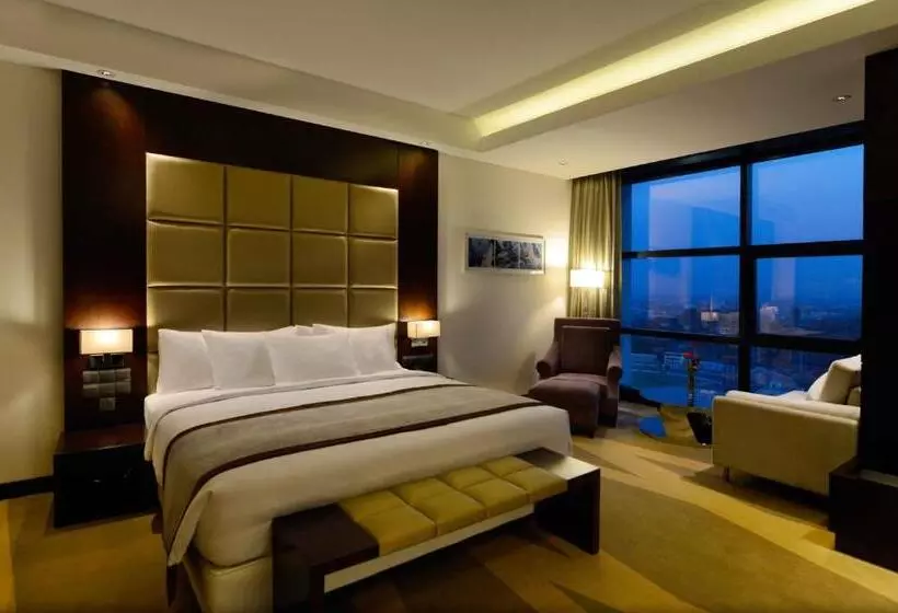 Bisneshuone, Radisson Blu Chattogram Bay View