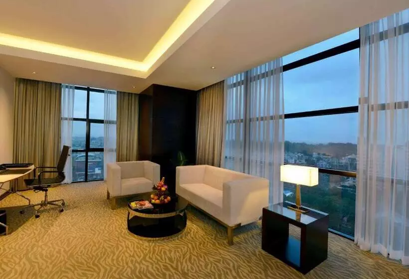 Juniorsviitti, Radisson Blu Chattogram Bay View