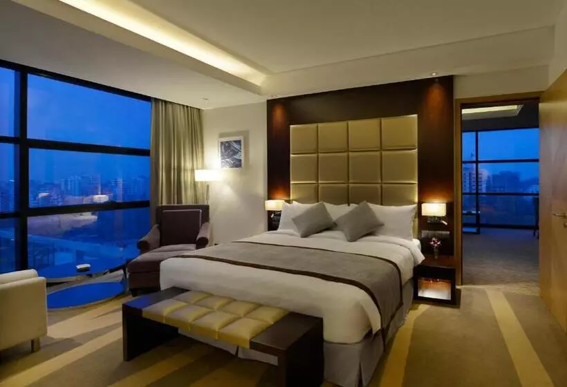 Juniorsviitti, Radisson Blu Chattogram Bay View