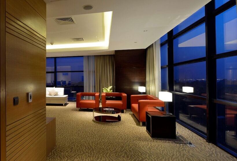 Полулюкс, Radisson Blu Chattogram Bay View
