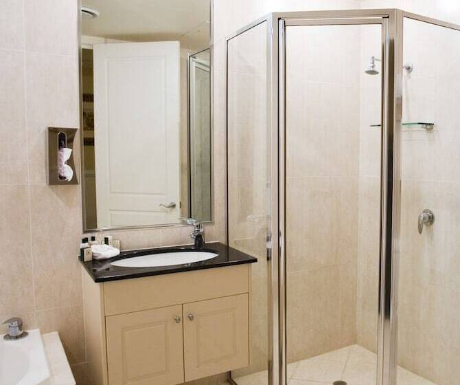 اتاق استاندارد با وان آب گرم, Redearth