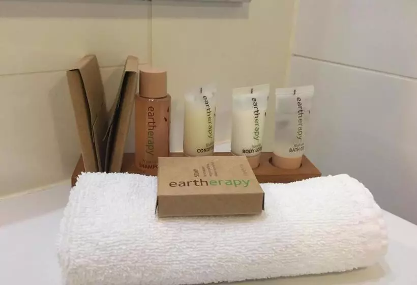 سوئیت برای معلولان, Redearth