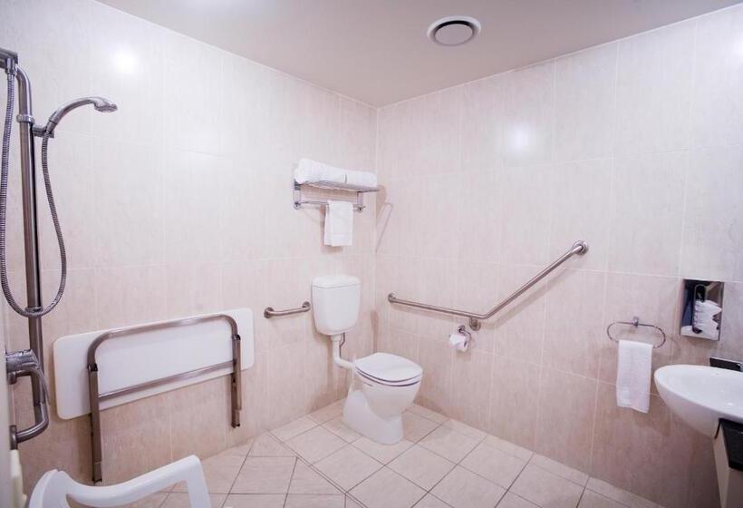 سوئیت برای معلولان, Redearth