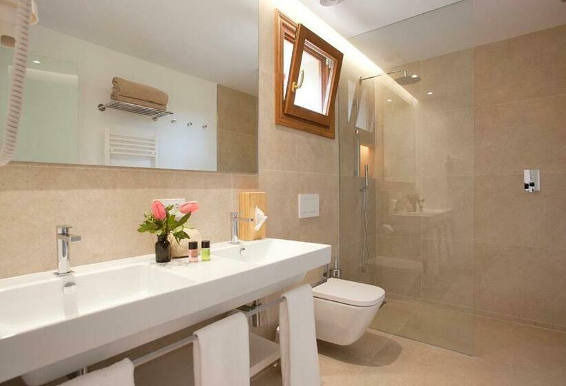 디럭스 룸, Principal Son Amoixa