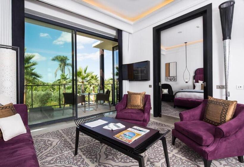 סוויטה עם טרסה, Story Rabat