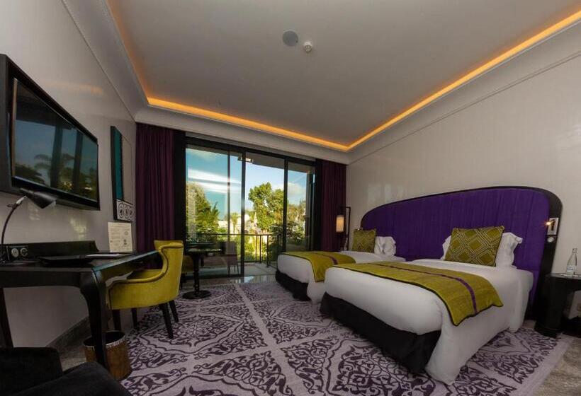 חדר פרמיום, Story Rabat