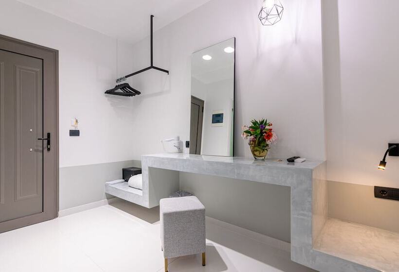 اتاق لوکس, Sunny Garden