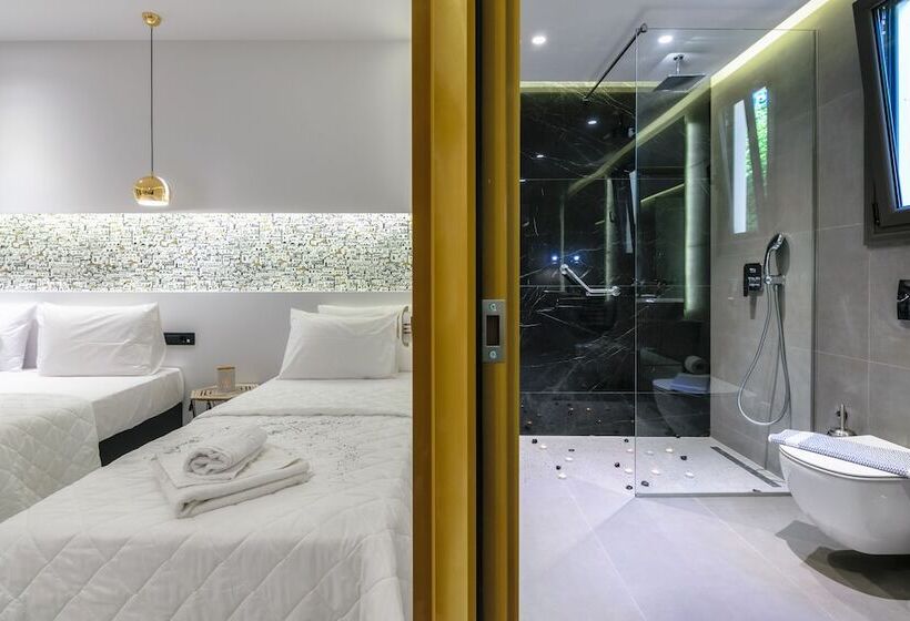 اتاق لوکس سه تخته, Sunny Garden