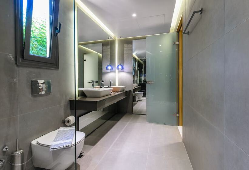 اتاق لوکس سه تخته, Sunny Garden