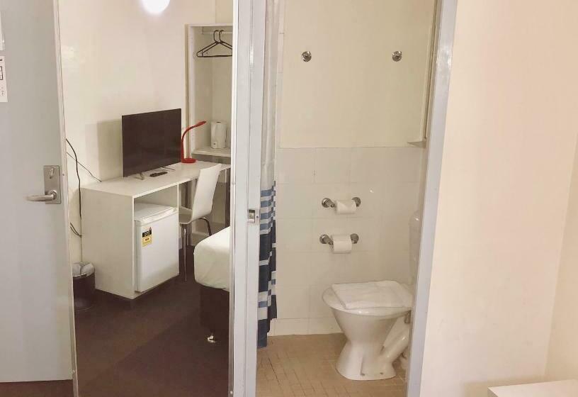 חדר משפחתי בסיסי, Turbot House