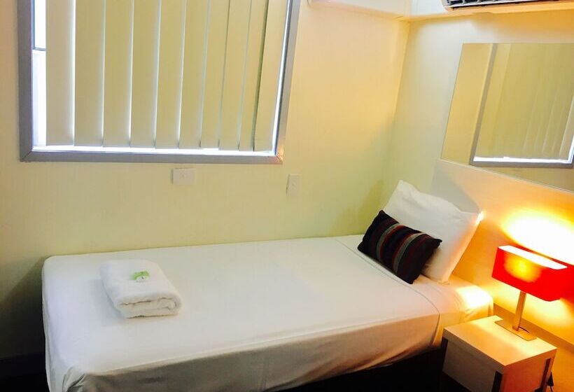 חדר אקונומי יחיד, Turbot House