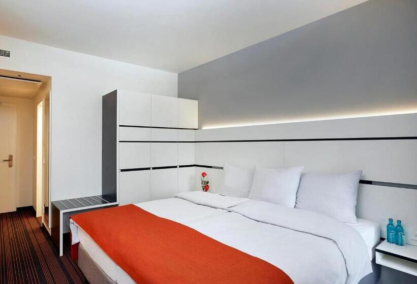 Номер Комфорт, Hyperion Hotel Hamburg