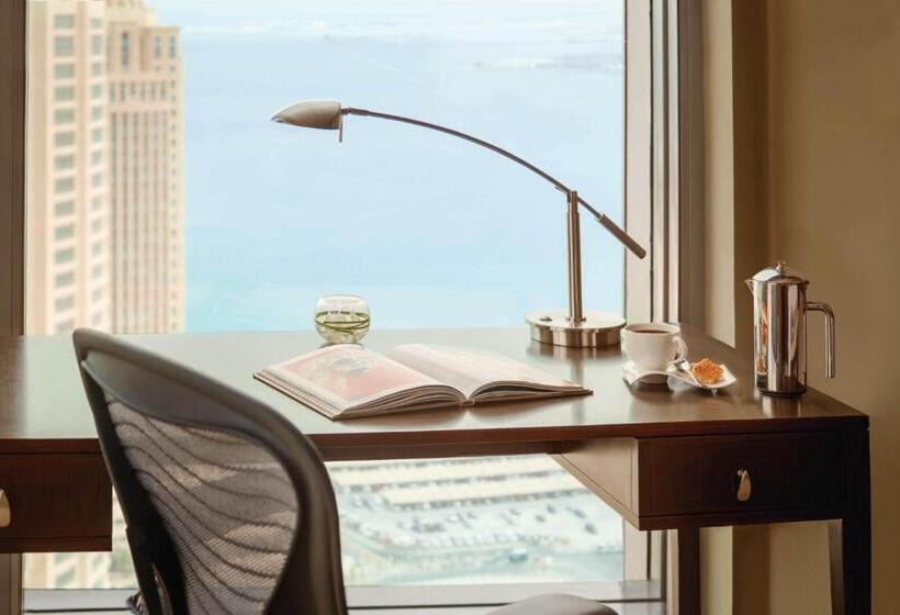 اتاق سوپریور با تخت بزرگ, Jw Marriott Marquis City Center Doha