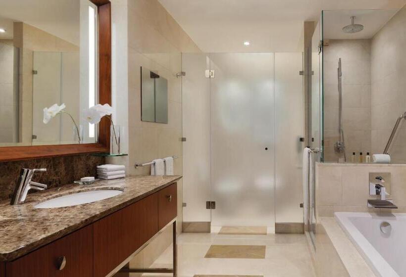 اتاق سوپریور با تخت بزرگ, Jw Marriott Marquis City Center Doha