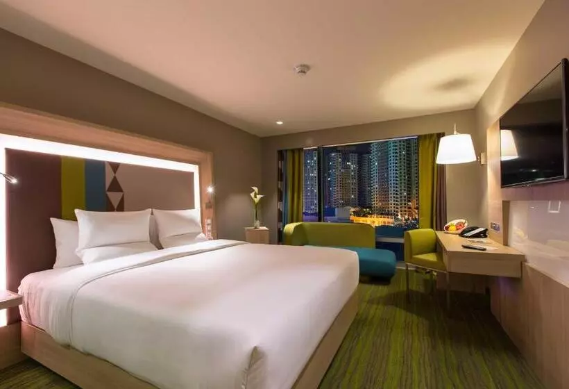 キングサイズベッドのエクゼクティブルーム, Novotel Manila Araneta City
