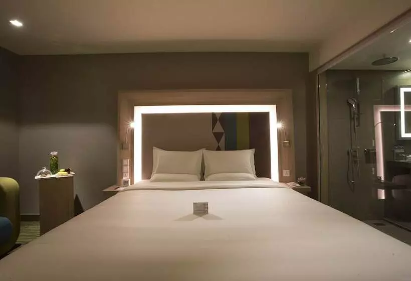 スーペリアールーム, Novotel Manila Araneta City