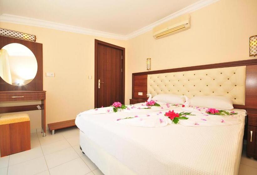 شقة غرفة واحدة, Ozturk Apart