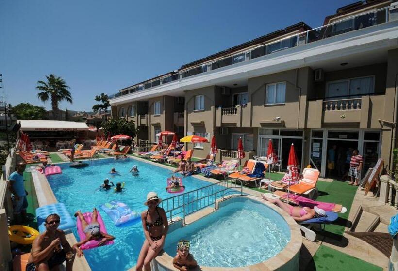 شقة غرفة واحدة, Ozturk Apart