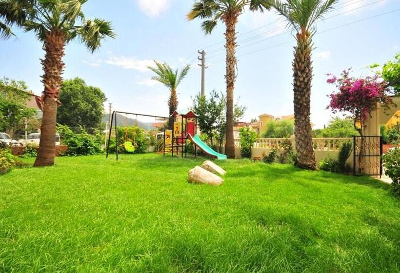 شقة غرفة واحدة, Ozturk Apart