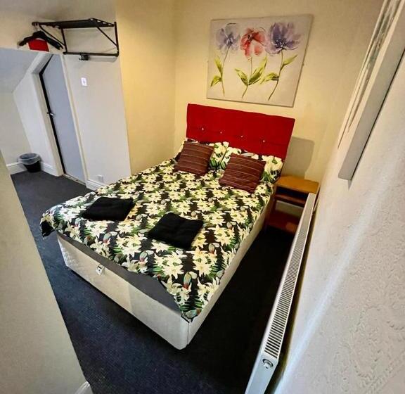 스탠다드 룸, Hayward