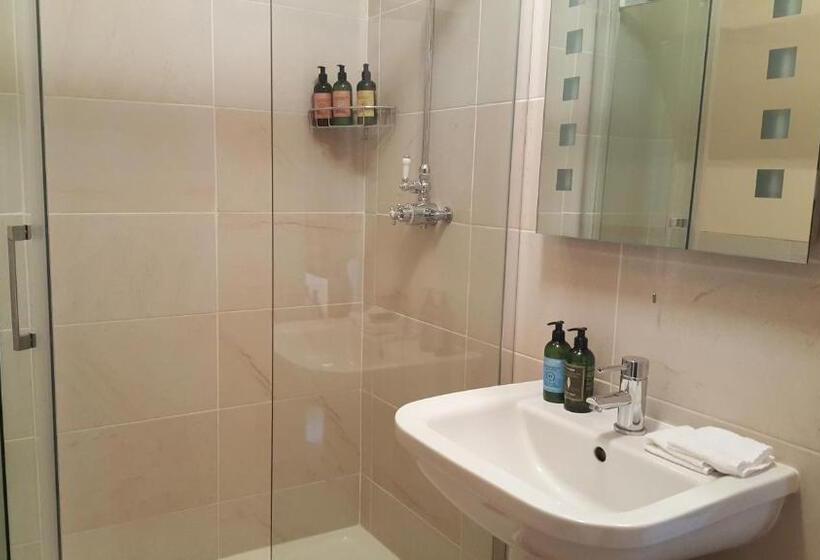 キングサイズベッドのスタンダードルーム, The Belfry At Yarcombe