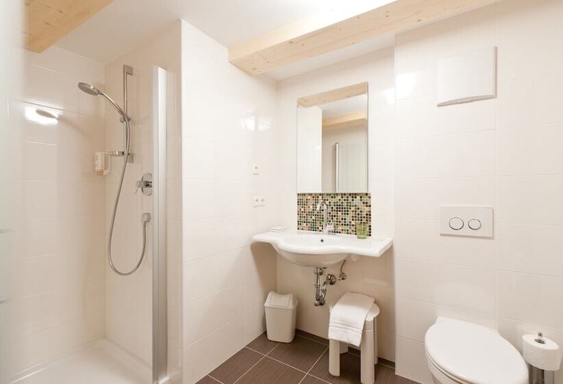 اتاق راحتی سه تخته, Albergo Zur Sonne