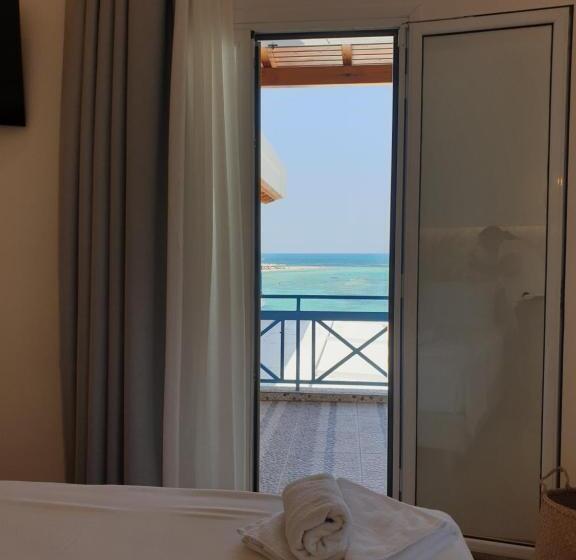 اتاق استاندارد با چشمانداز دریا, Alexandra