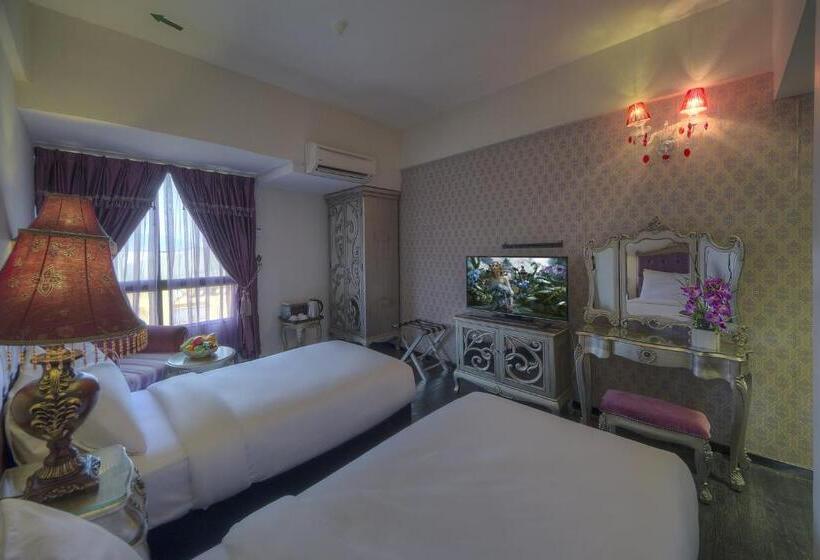 Quarto Deluxe, Arenaa Batik Boutique
