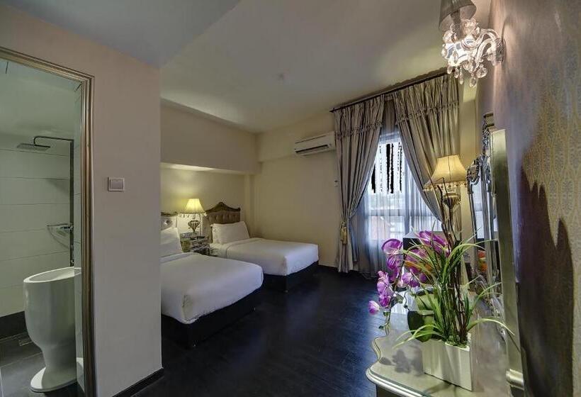 Quarto Deluxe, Arenaa Batik Boutique