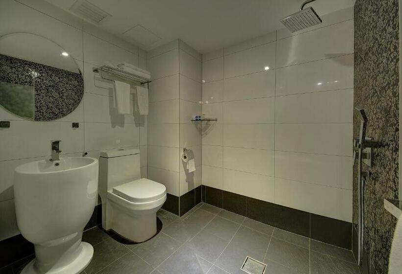 家庭间, Arenaa Batik Boutique