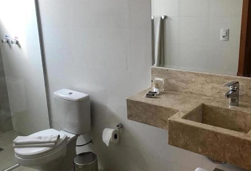 デラックストリプルルーム, Business Park