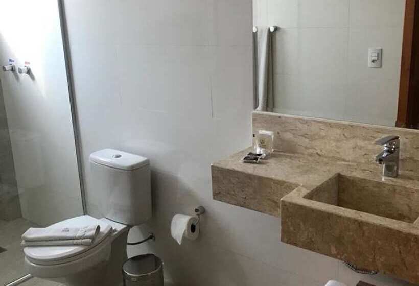 デラックストリプルルーム, Business Park