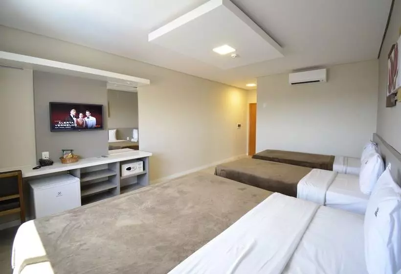 Deluxe Neljän Hengen Huone, Business Park