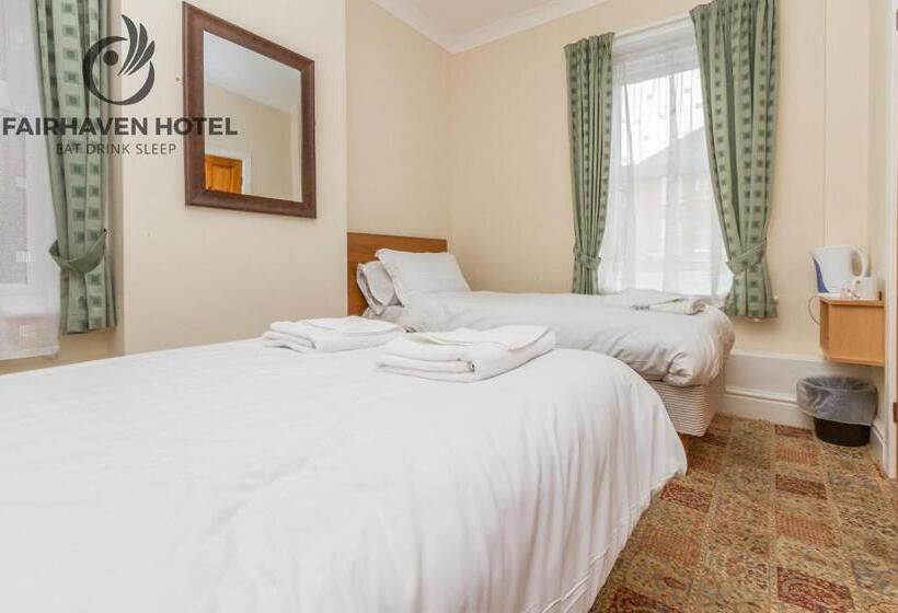 חדר סטנדרט לשלושה, Fairhaven