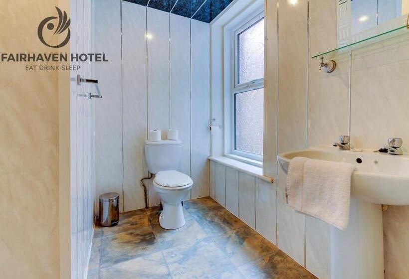 חדר אקונומי לארבעה, Fairhaven