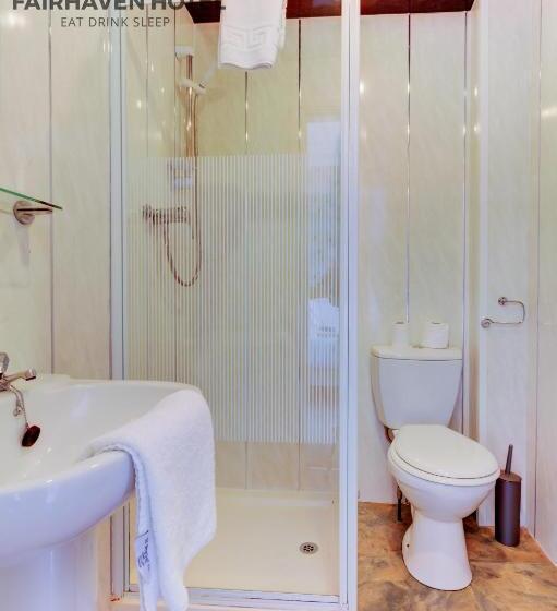 חדר סטנדרט לארבעה, Fairhaven