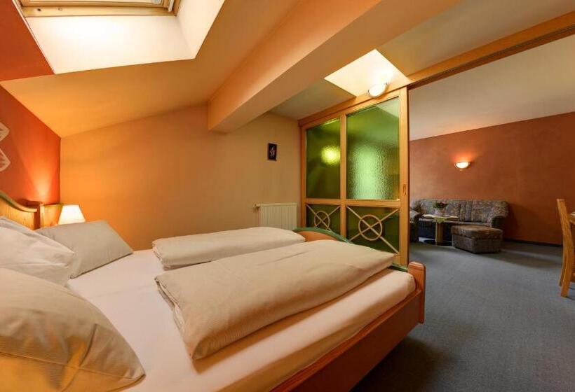 סוויטה עם מרפסת, Flattacher Hof