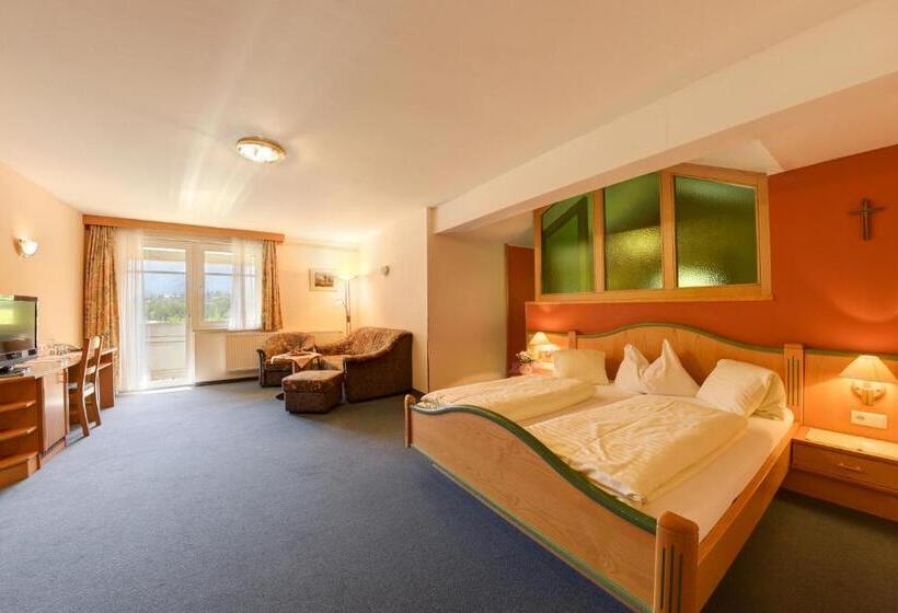 סוויטה משפחתית, Flattacher Hof