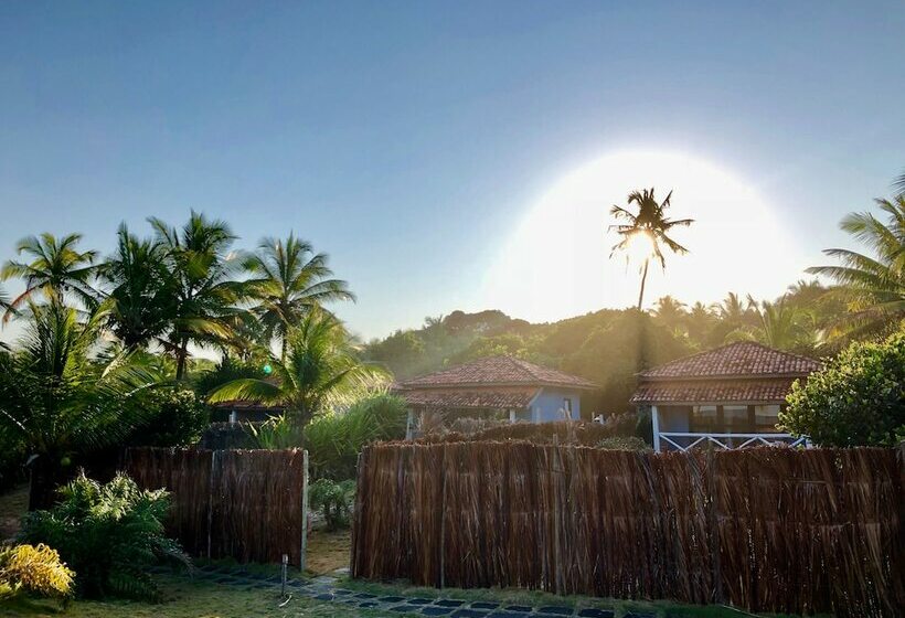 スタンダードバンガロー, Peninsula Beach Club