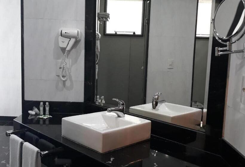 Люкс 2 Спальни, Premier Parc