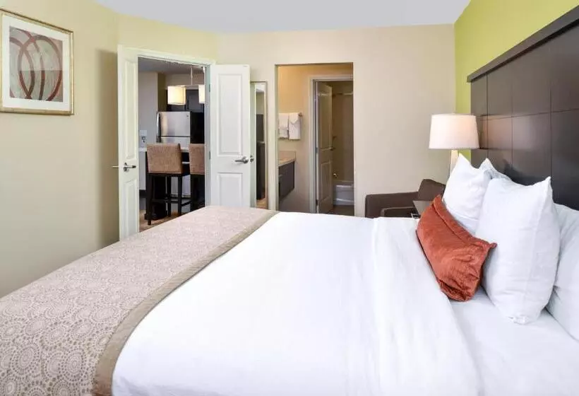 キングサイズベッドのスイートルーム, Staybridge Suites Merrillville, An Ihg