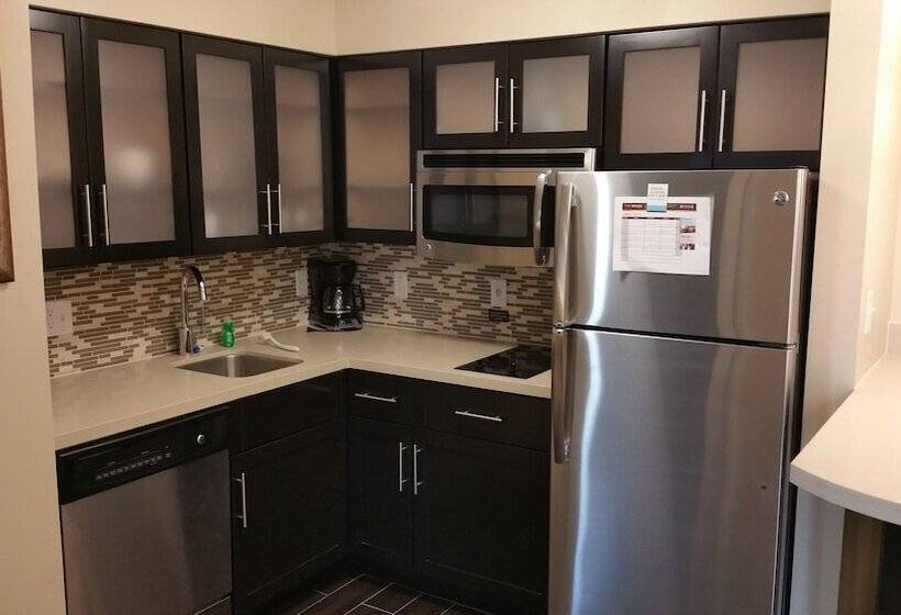 带双人床的标准工作室, Staybridge Suites Merrillville, An Ihg